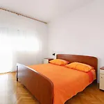 Apartment Rosanda